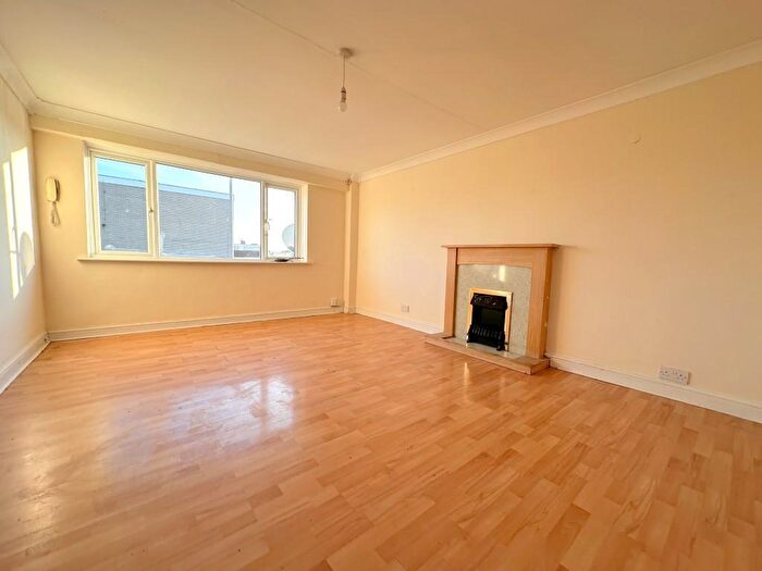 2 Bedroom Apartment To Rent In Sundon Park Parade, Sundon Park Road, Luton, LU3