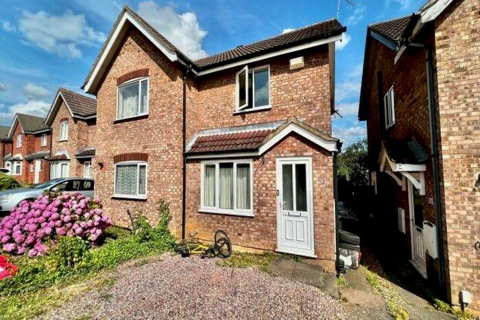 2 Bedroom Property To Rent In Dale Avenue, Wellingborough, NN8