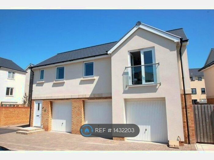 2 Bedroom Flat To Rent In Kingfisher Road, Portishead, Bristol, BS20