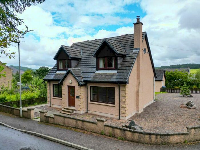 3 Bedroom Detached House For Sale In Tomnabat Lane, Tomintoul, AB37