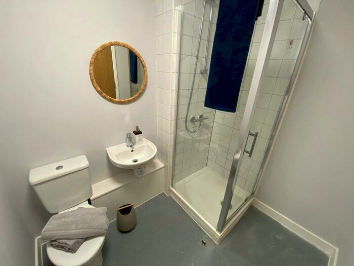 1 Bedroom Flat To Rent In Chapel Street, Salford, M3