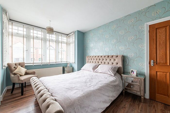3 Bedroom Terraced House For Sale In Hillingdon Road, Gravesend, Kent, DA11