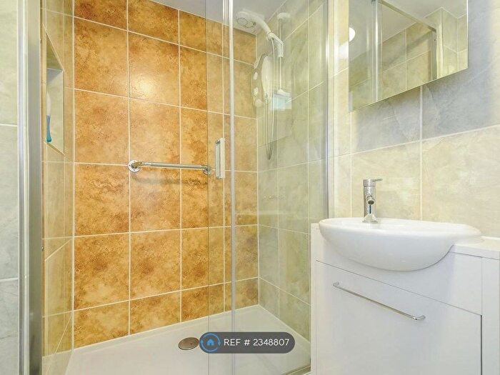 1 Bedroom Flat To Rent In London, London, W14
