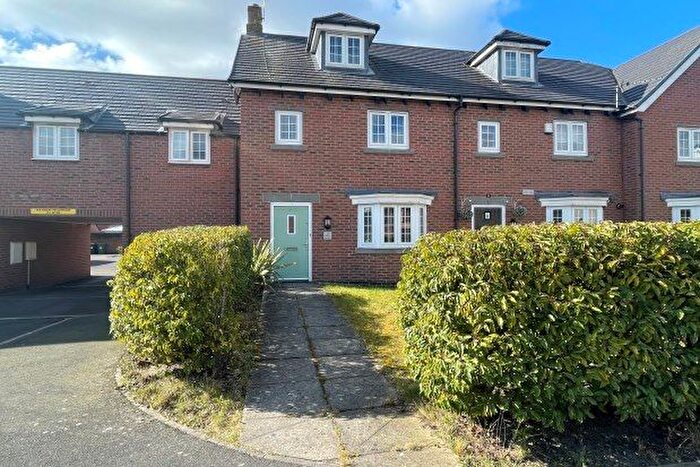 3 Bedroom Semi-Detached House To Rent In Liberty Close, Warrington, WA5