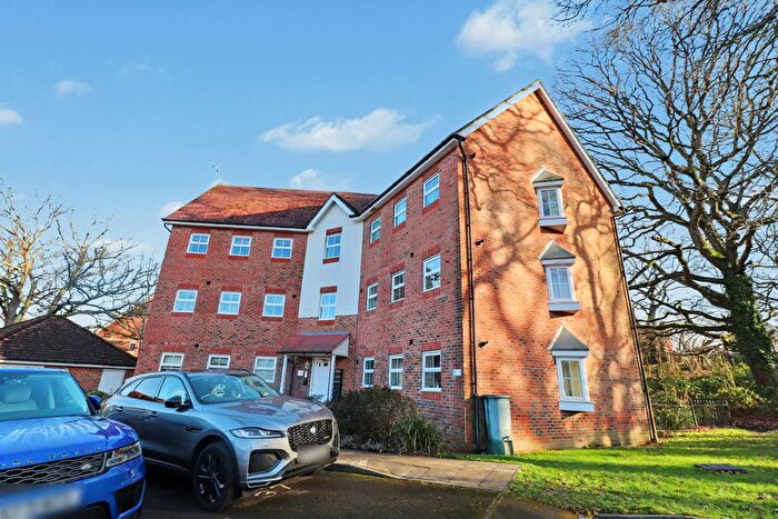 2 Bedroom Flat To Rent In Hedge End, Southampton, SO30
