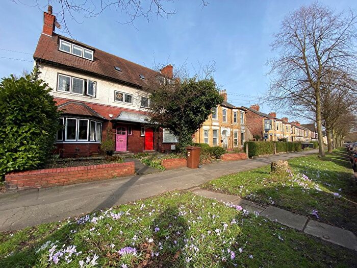 4 Bedroom Semi-Detached House For Sale In Park Ave, Hull, HU5