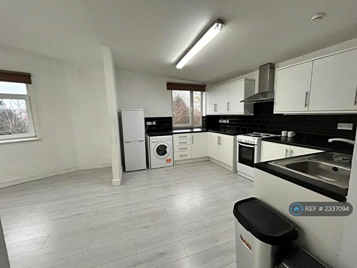 2 Bedroom Flat To Rent In Riverside, Nuneaton, CV11