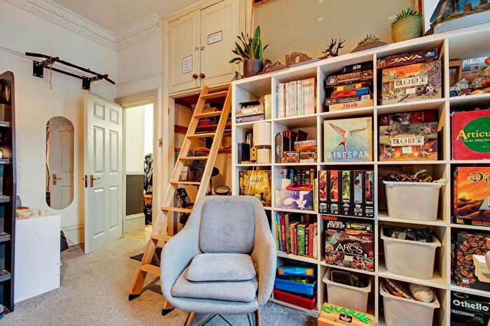 2 Bedroom Apartment For Sale In Southover High Street, Lewes, BN7