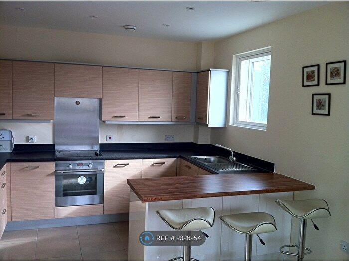 2 Bedroom Flat To Rent In Helix Court, Hounslow, TW4