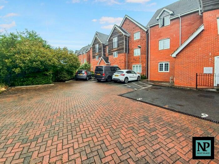 2 Bedroom Apartment To Rent In Marina View, Fazeley, B78