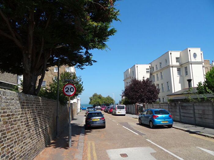 1 Bedroom Flat To Rent In Avenue Road, Herne Bay, CT6