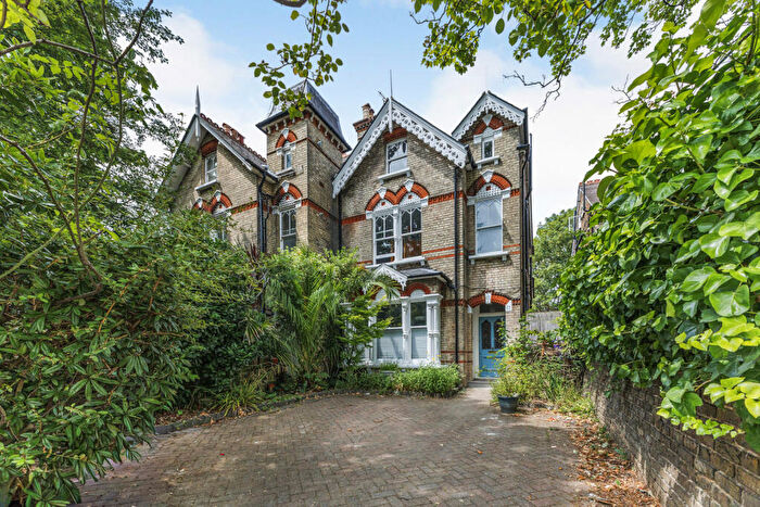 1 Bedroom Flat To Rent In Kingston Hill, Kingston Upon Thames, KT2