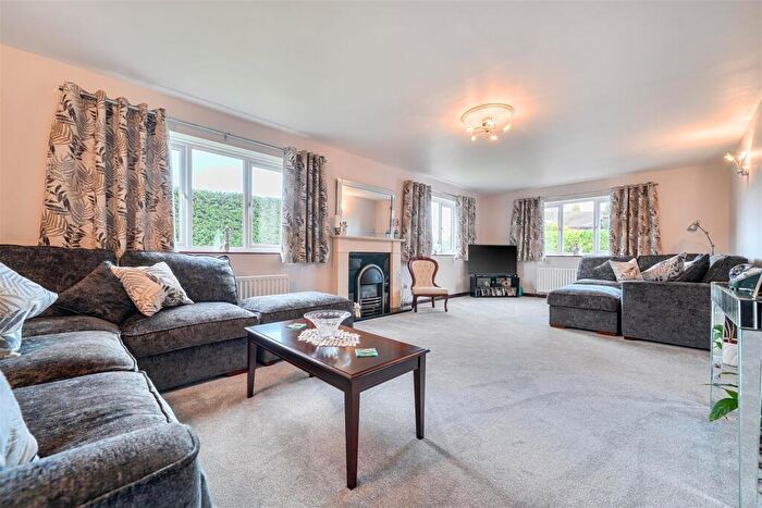 4 Bedroom Detached Bungalow For Sale In Rheda Park, Frizington, CA26