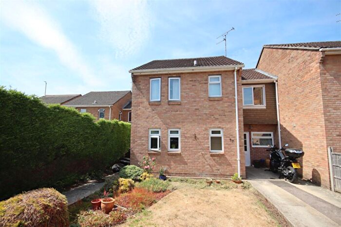 4 Bedroom Semi-Detached House For Sale In St. Peters Close, Chippenham, SN15