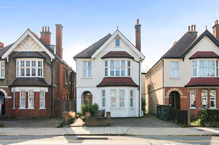 2 Bedroom Apartment For Sale In Ewell Road, Surbiton, KT6