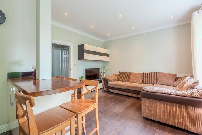 1 Bedroom Flat To Rent In Vassall Road, Brixton, London, SW9