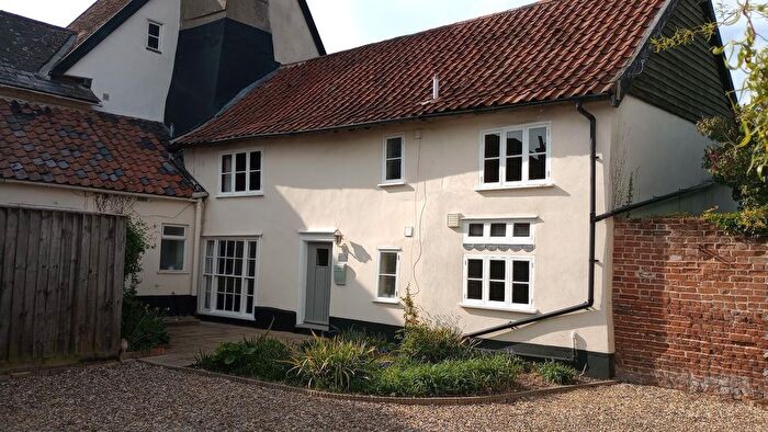 3 Bedroom Semi Detached House To Rent In Buckshorn Lane, Eye, IP23