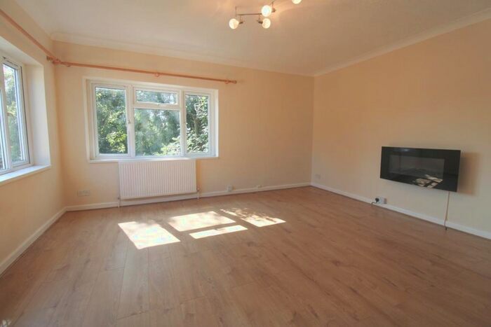 1 Bedroom Flat To Rent In Cove Road, Farnborough GU14