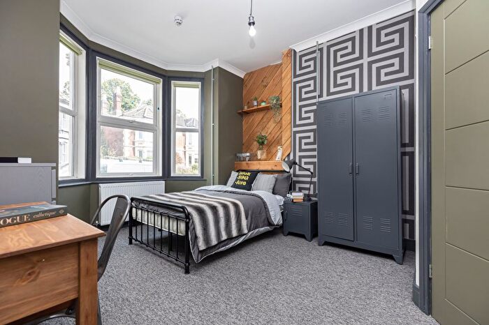 1 Bedroom Property To Rent In Gordon Avenue, Southampton, Hampshire, SO14