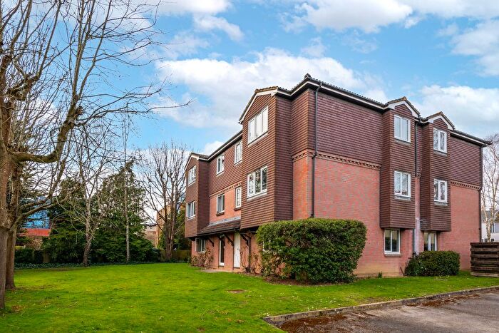 1 Bedroom Flat To Rent In Lynwood Road, Redhill, RH1