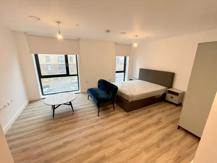 Apartment To Rent In Kimpton Road, Luton, LU2