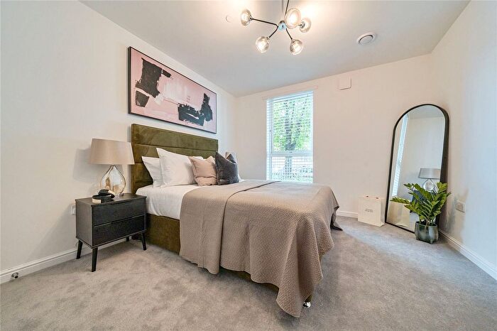 2 Bedroom Flat For Sale In Hadlow Road, Sidcup, DA14