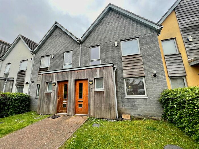 3 Bedroom Terraced House To Rent In November Courtyard, Fall Pass, The Staiths, Gateshead, NE8