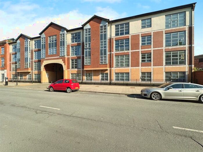 2 Bedroom Flat For Sale In Spectrum, Wright Street, HU2