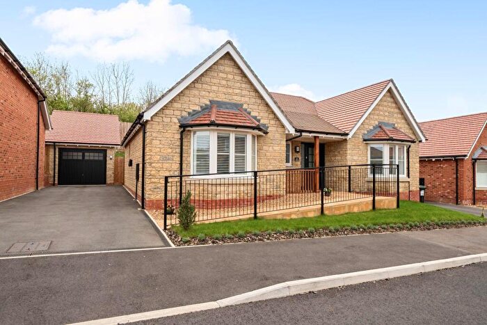 3 Bedroom Detached Bungalow For Sale In Rosehip Road, Bromham, MK43