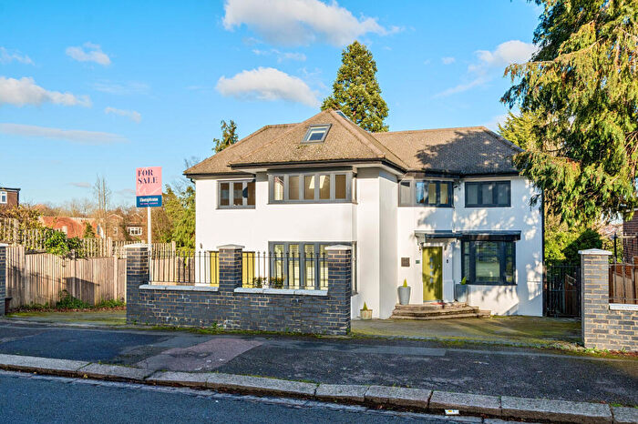 5 Bedroom Detached House For Sale In The Drive, New Barnet, EN5