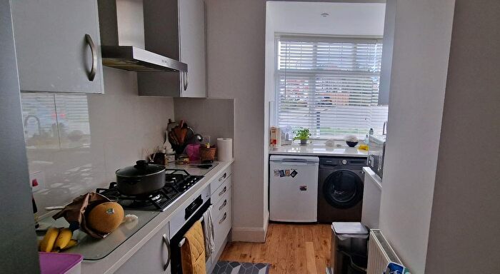 3 Bedroom Bungalow To Rent In Barn Hill, Wembley, HA9