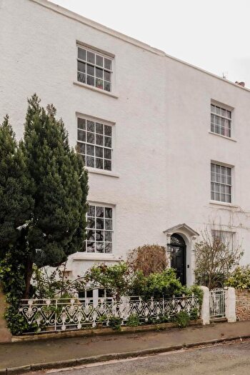 3 Bedroom Terraced House For Sale In Bristol, BS6 - Photo 6