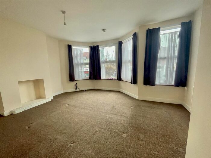 2 Bedroom Maisonette To Rent In Pinner Road, North Harrow, Harrow, HA1