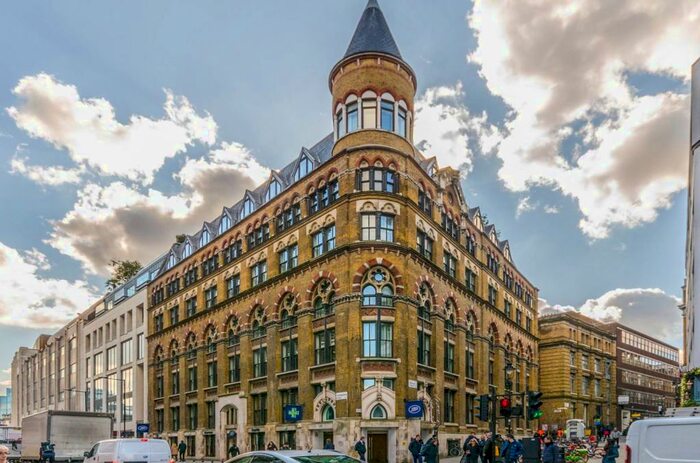 3 Bedroom Flat To Rent In Farringdon Road, Farringdon, London, EC1M