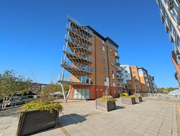 2 Bedroom Apartment To Rent In Sail House, Ship Wharf, Colchester, CO2