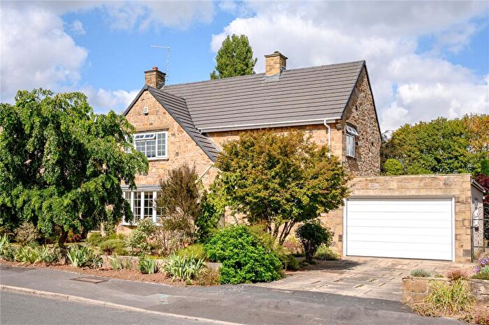 3 Bedroom Detached House For Sale In Millbeck Green, Collingham, LS22