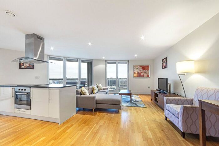 2 Bedroom Apartment To Rent In Trinity Tower, Quadrant Walk, London, E14