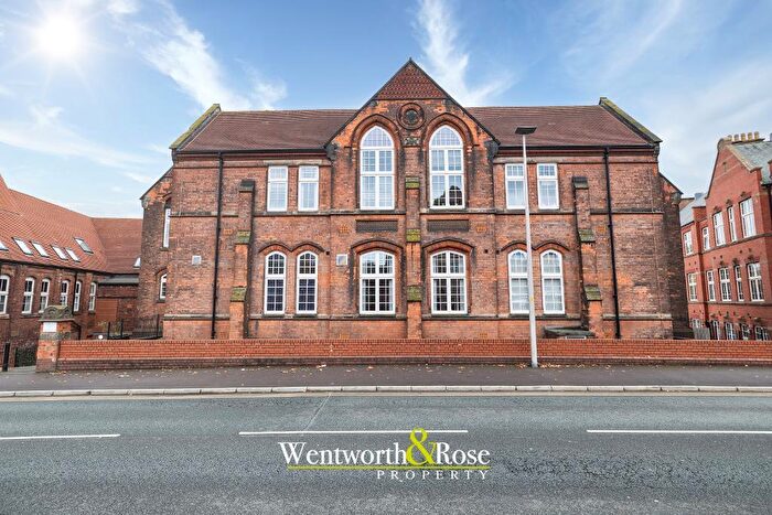 2 Bedroom Apartment For Sale In Crocketts Lane, Smethwick, Birmingham, B66