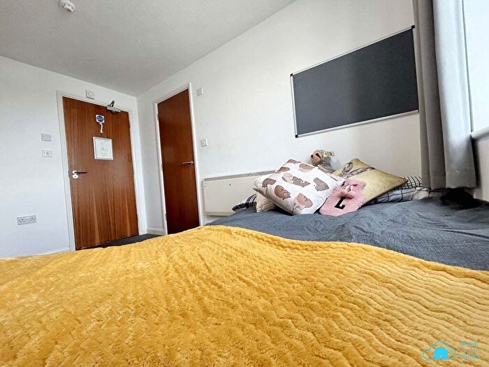 1 Bedroom Flat To Rent In Doust Way, Rochester, ME1