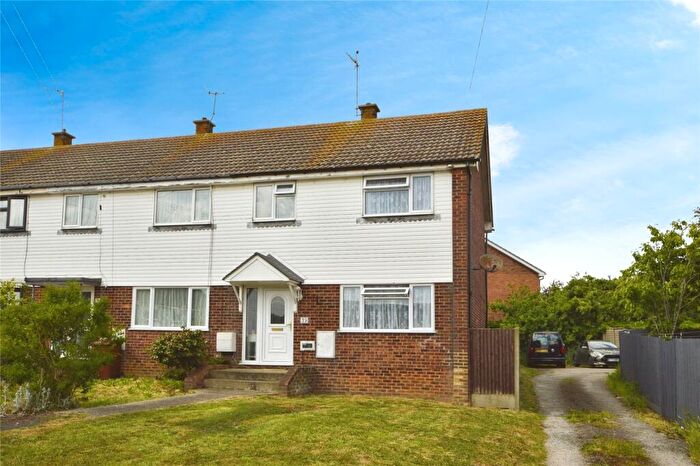 3 Bedroom End Of Terrace House For Sale In Webb Close, Hoo, Rochester, Kent, ME3
