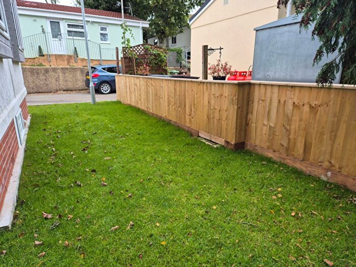 2 Bedroom Mobile/park Home For Sale In Sycamore Way, Glenholt Park, Plymouth, PL6