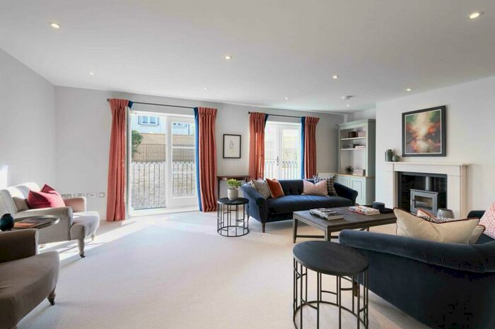 4 Bedroom House To Rent In Cussons Street, Holburne Park, BA2