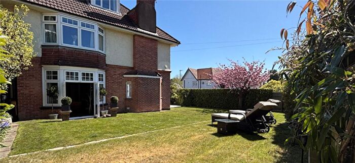 3 Bedroom Apartment For Sale In Parkside Road, Poole, Dorset, BH14