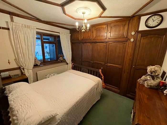 2 Bedroom Semi-Detached Bungalow For Sale In Station Road, MK45