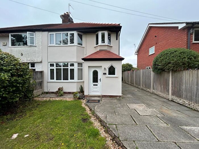 3 Bedroom Semi-Detached House To Rent In Hillbark Road, Frankby, CH48