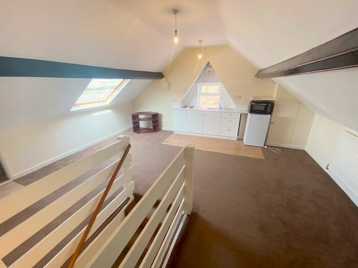 Flat To Rent In Station Road, Kiveton Park, Sheffield, S26