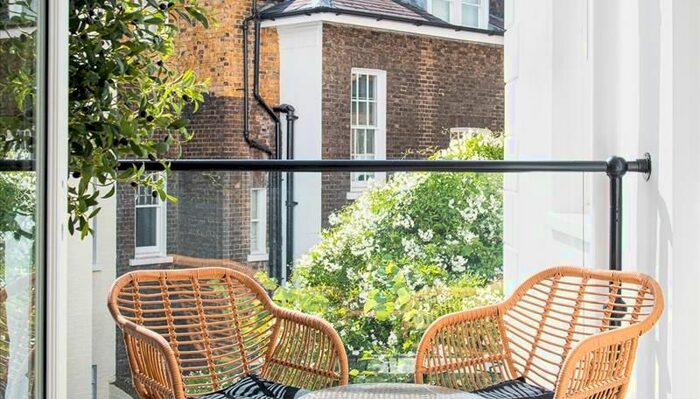 2 Bedroom Flat To Rent In Prince Of Wales Terrace, London, W8