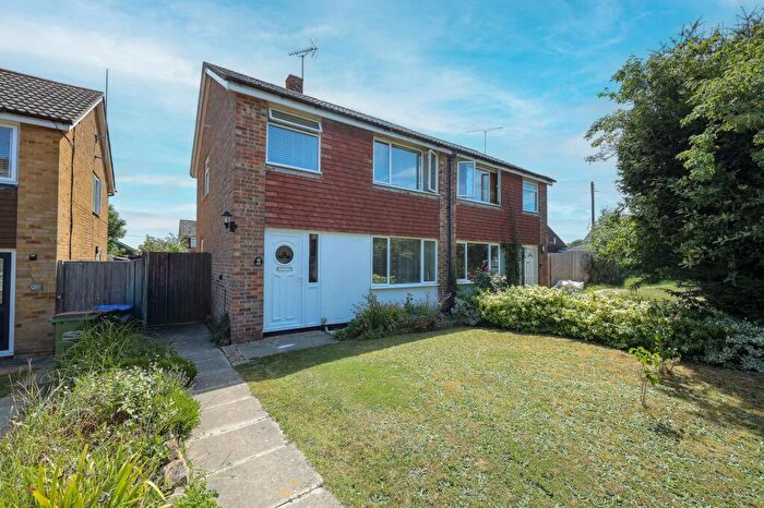 3 Bedroom Semi-Detached House For Sale In East View Fields, Plumpton Green, BN7