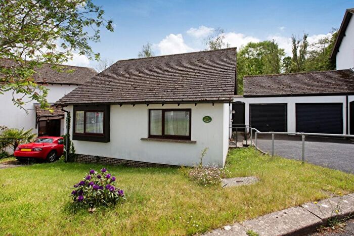2 Bedroom Bungalow For Sale In Old Farm Way, Dawlish, EX7