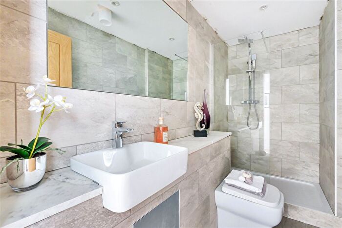 1 Bedroom Flat For Sale In Cross Amp; Pillory House, Cross Amp; Pillory Lane, Alton, Hampshire, GU34